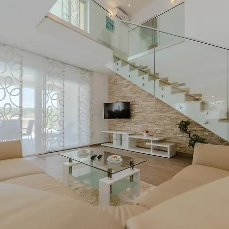 Villa Marlu * Vir