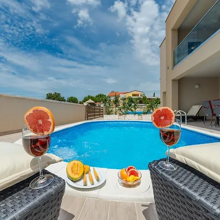 Villa Villa Marlu Vir