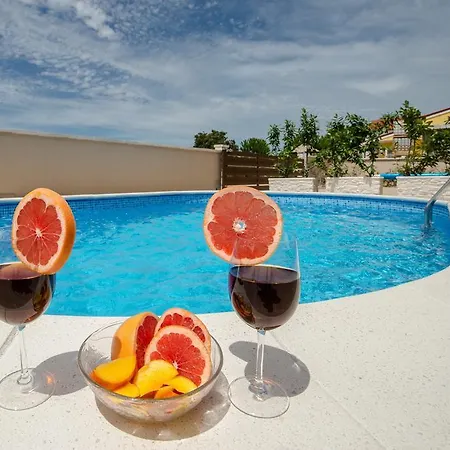 Villa Villa Marlu